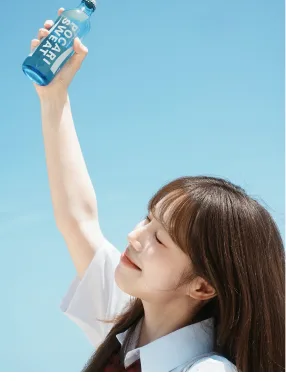 편안한 분위기 속에서 촬영한 유화의 인물 사진