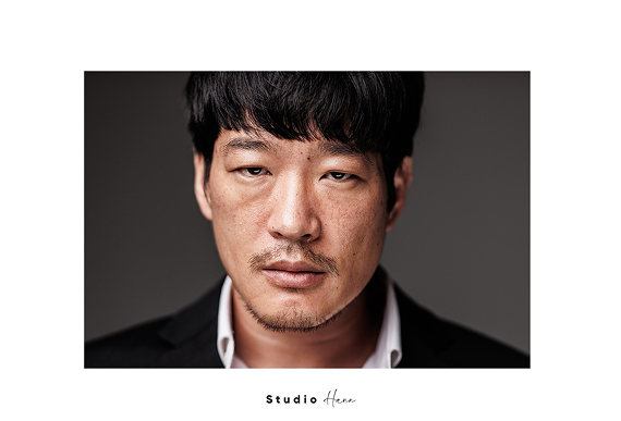 스튜디오한 인물 촬영